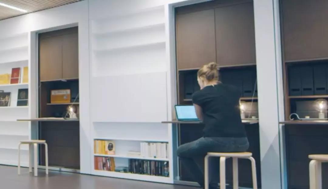 1606699893151193.jpg 書架墻2.jpg