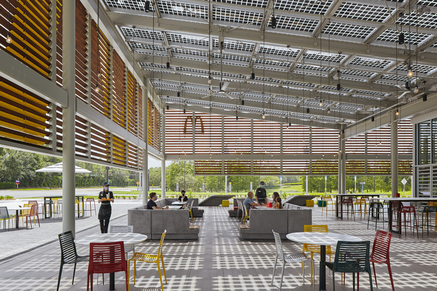 1606700490130392.png 戶外的用餐區2.png